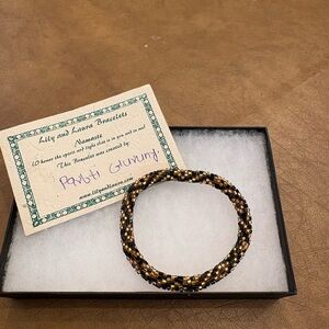 LILY AND LAURA Black and Gold Beaded Bracelet